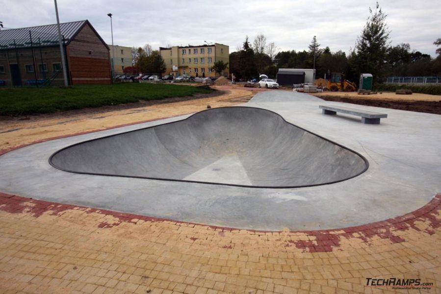 Mini betonowy skatepark w Turośni Kościelnej